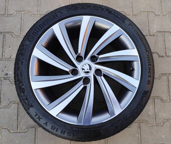 Alu kola originál Škoda Octavia IV, RS 5x112 R18 Perseus - 5