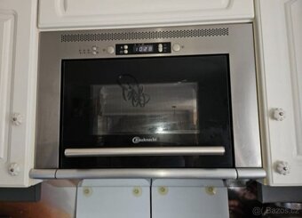 Bílá venkovská kuchyně s vestavěnými spotřebiči,5387 - 5