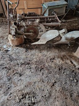lištová sekačka MF 70 , pluh za traktor a výfuk na seno - 5