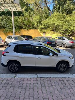 Peugeot 2008 1,2i, 60 KW, 1.MAJITEL - 5