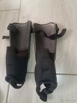 Kopačky Kipsta + chrániče - 5