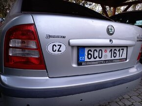 Prodám Škoda Octavia sedan 2.0i 85kw rv 2001 - 5