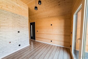 MOBILNÍ DŮM V ROZMĚRU 7x3,5 + 1m Terasa - Tiny House - 5