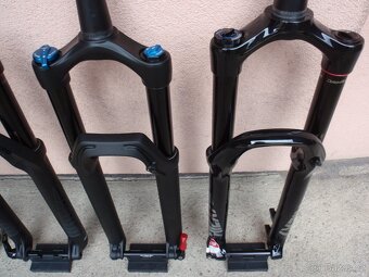 Nové vidlice Fox, Rock Shox, SR Suntour - 5