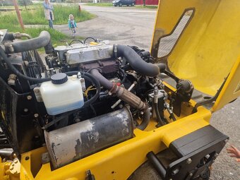 PRODÁM TANDEMOVÝ VIBRAČNÍ VÁLEC JCB VMT 260 - 5