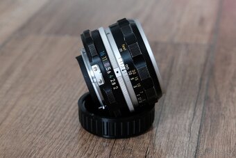 Nikon Nikkor-H Auto 50mm f/2 Non-Ai - (Nikon F) - 5