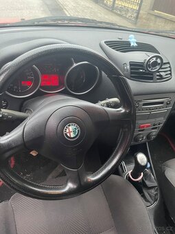 Alfa Romeo 147 1.6 - 5