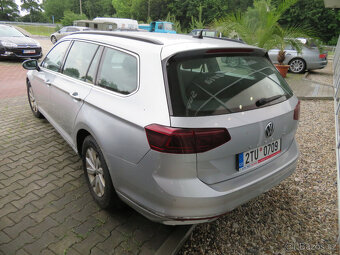 Volkswagen Passat combi 2.0 TDI 140 kw, Navigace. - 5