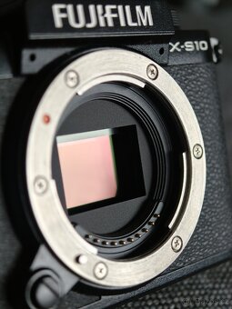 Fujifilm X-S10 (tělo) - 5