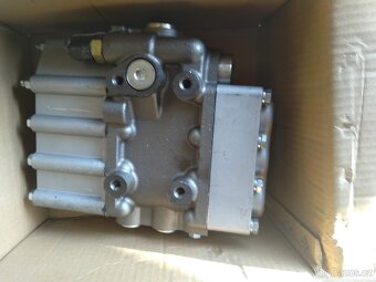 Hydraulický rozdeľovač R-80 - 5