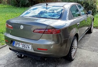 Alfa 159 Náhradní díly auto prodám v celku - 5