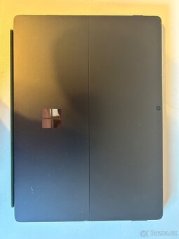 Surface Pro 8 i5 11th 8GB RAM, 256 GB SDD - 5