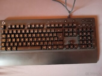 Logitech G 213 - 5