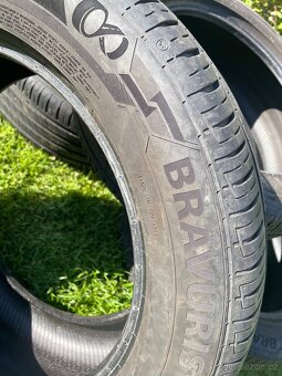 Prodám-Letní pneu 4ks 225-55-17-101Y Barum Bravuris 5 - 5