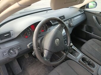 Volkswagen Passat - 5