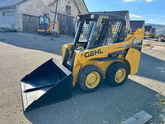 Smykovy nakladc GEHL R105 2022 1900 kg - 5
