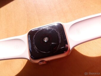 Apple Watch SE 40mm - Nutná výměna skla - 5