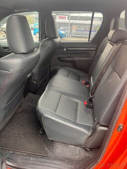 Hilux 2,4D automat - 5