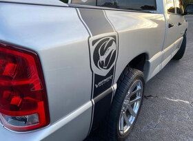 Prodám Dodge Ram SRT 10 Viper - 5