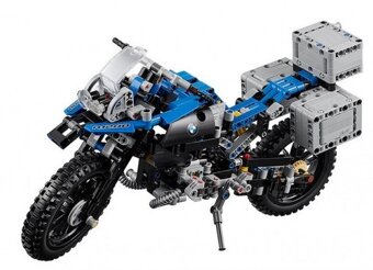 Lego Technic 42063 BMW motorka - 5