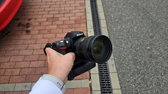 Nikon D80 plus 3 objektivy, Blesk Nikon SB-800 prislusenstvo - 5
