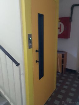 Pronájem / bez realitky/bytu  2+1 a šatník a balkon a .65 m2 - 5