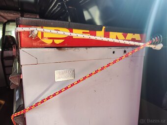 Dílenský stůl BESTA se svěrákem do dodávky. - 5