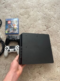 Sony PlayStation 4 slim - 5