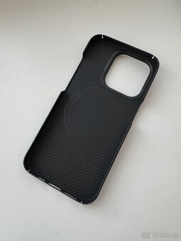 iPhone 15 pro Benks kryt z kevlaru - 5