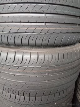 Dunlop 235/45 R18 - 5