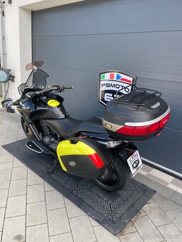 Honda DN-01 NSA 700A rok 2010 - 5
