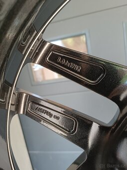 Mercedes R19 - 5
