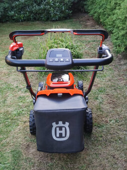 Akumulátorová sekačka na trávu Husqvarna LC 347iVX - 5