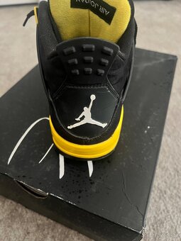 Jordan 4 yellow thunder - 5