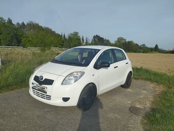 Toyota Yaris 1.0 - Top vzhled - 5