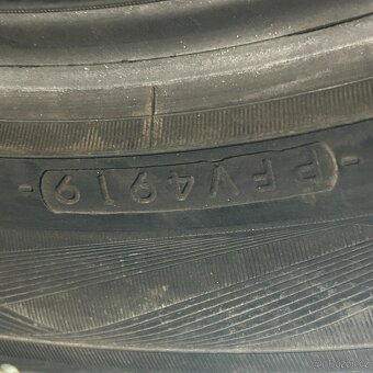 Letní pneu 275/40 R19 105V Yokohama 6mm - 5