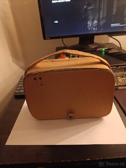 Staré rádio tesla - 5