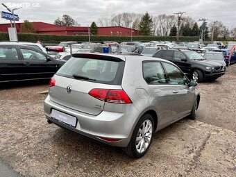 Volkswagen Golf 1.6TDi 77kw 1.Maj DSG Highline Serviska - 5
