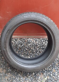 Pneu 215/45 r16 - 5