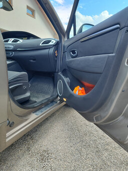 Renault Grand Scenic 3, 1.9 dCi, 96kw, nové v ČR, r.v.: 2011 - 5