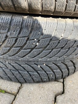 225/55R17 - 5
