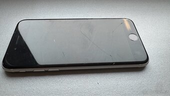 Prodám bílý iPhone SE (2020) 64 GB - 5