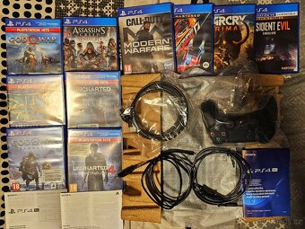 Ps4pro 1 TB + 10 her - 5