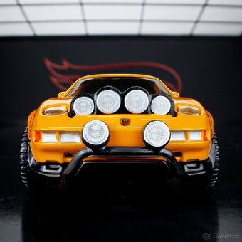 Hot Wheels Elite 64 Porsche 928 Safari - 5