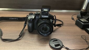Panasonic Lumix DMC-FZ300 - 5