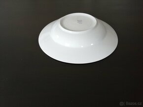 Hluboké bílé porcelánové talíře - 5