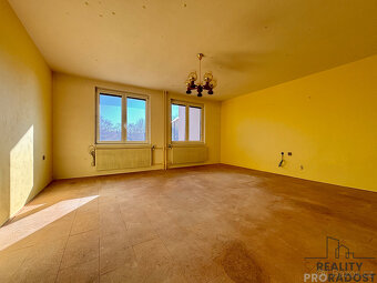 Prodej řadového rodinného domu 6+2 282 m2, pozemek 395m2 obe - 5