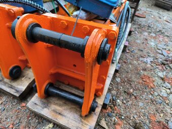 Hydraulické kladivo 6-8t - 5