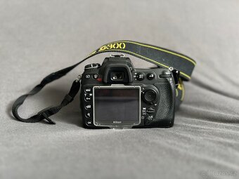 Kompletní fotovýbava Nikon D300 + 3 objektivy + brašna - 5