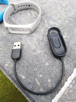 Řemínky a nabíječka Xiaomi MiBand - 5